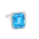 RBD001069001 18k White Gold Blue Topaz Diamond Ring