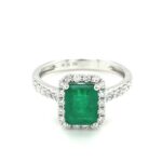 RED001888001 18K White Gold Emerald Diamond Ring