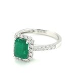 RED001888001 18K White Gold Emerald Diamond Ring